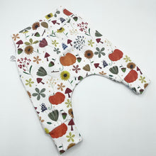 Load image into Gallery viewer, Pumpkin Season Harem Leggings
