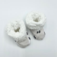 Load image into Gallery viewer, Sheep Winter Booties
