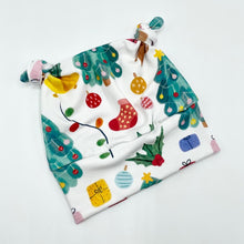 Load image into Gallery viewer, Merry Christmas Double Knot Hat
