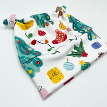 Load image into Gallery viewer, Merry Christmas Double Knot Hat
