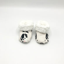 Load image into Gallery viewer, Cow Winter Booties
