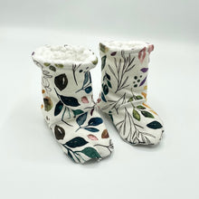 Load image into Gallery viewer, Vintage Leaves Winter Booties
