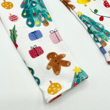 Load image into Gallery viewer, Merry Christmas Skinny Leggings

