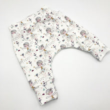 Load image into Gallery viewer, Fairy Harem Leggings
