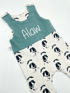 Cow/Green Footed Twist Top Outfit