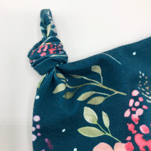 Load image into Gallery viewer, Florie Double Knot Hat
